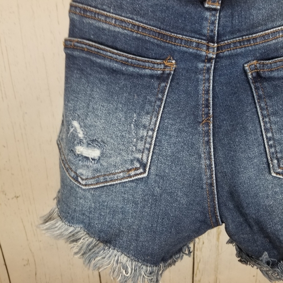 High Rise Denim Shorts with Raw Hem - Picture 5 of 6